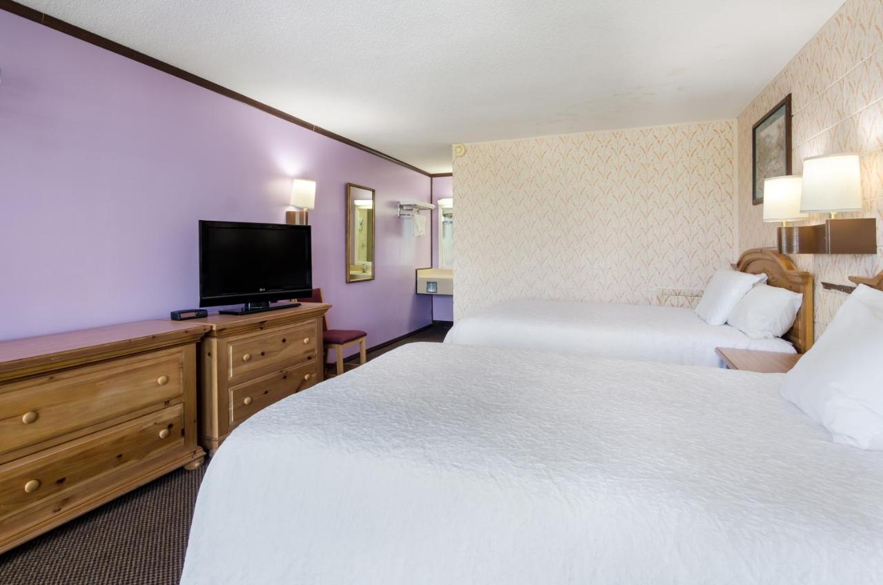 Americas Best Value Inn Уайтевилл Экстерьер фото