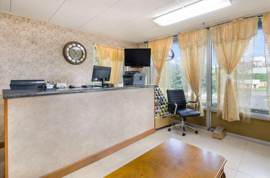 Americas Best Value Inn Уайтевилл Интерьер фото